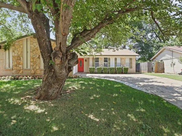 2317 Lake By Dr, Irving, TX 75060