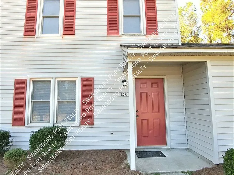 13 Port West Ct #C — Photo 2