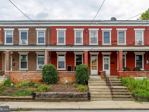 25 E 3rd St, Quarryville, PA 17566