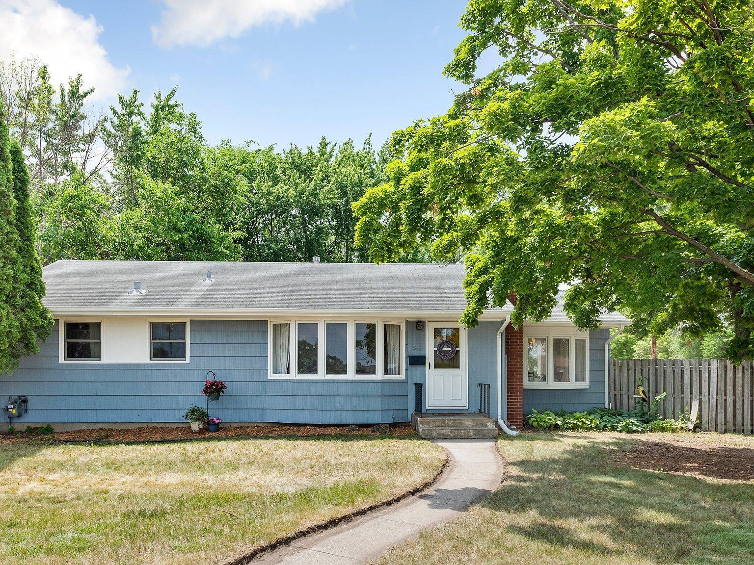 215 72nd St W, Richfield, MN 55423 Zillow