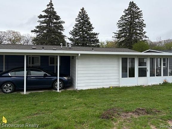 5th image of 437 Flamingo St