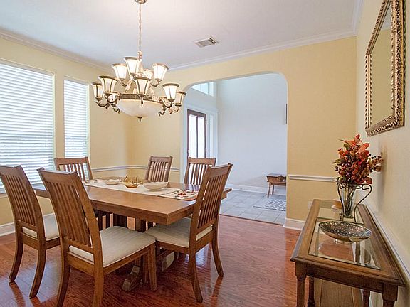 4th image of 3611 Paluxy Cir