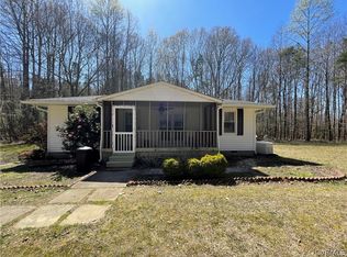 16201 Cooks Mill Rd, Lanexa, VA 23089