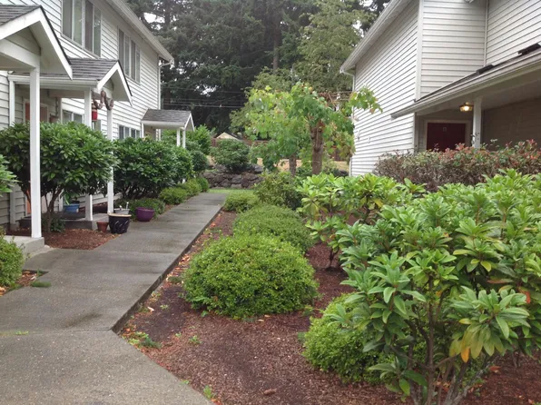 1326 N 152nd St, Seattle, WA 98133
