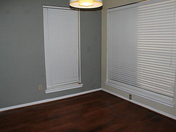5th image of 1118 Saint John Dr