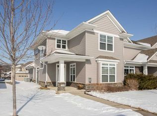 734 Arch Rock Rd, Iowa City, IA 52245