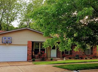 6035 Brantley Dr, Saint Louis, MO 63129