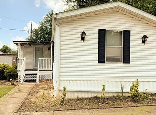 7211 Pecan Ln, Newburgh, IN 47630