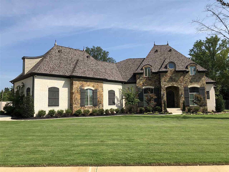2nd image of 2524 Evie Ln