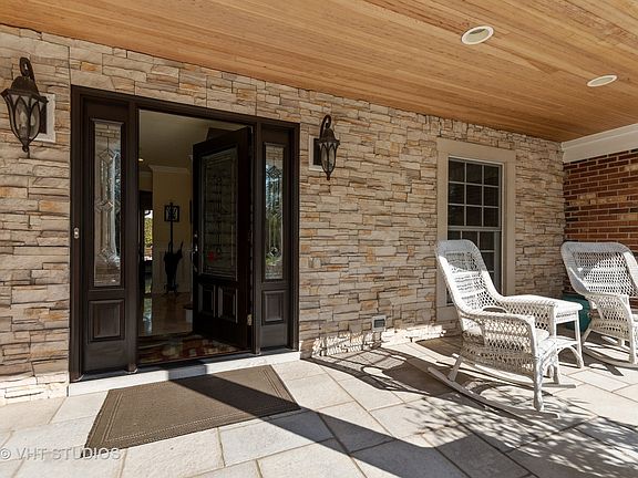 3rd image of 1097 Onwentsia Ct