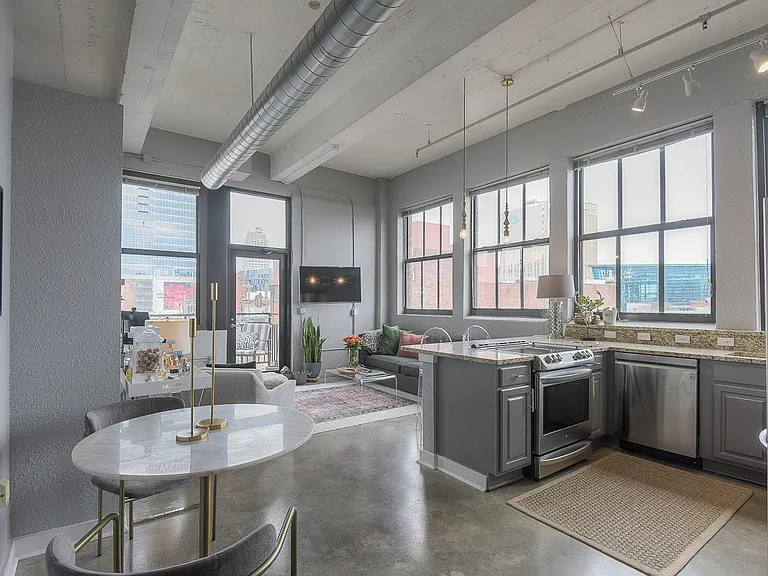 1535 Walnut St #501 — Photo 8