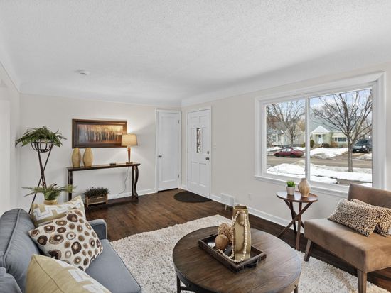 2138 3rd St E, Saint Paul, MN 55119