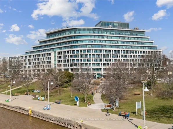 11 Bronte Rd #327, Oakville, ON L6L 0E1