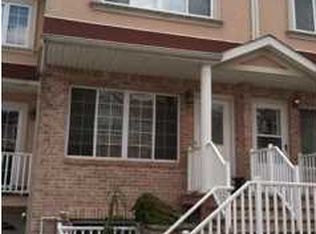 42 Chesterfield Ln, Staten Island, NY 10314