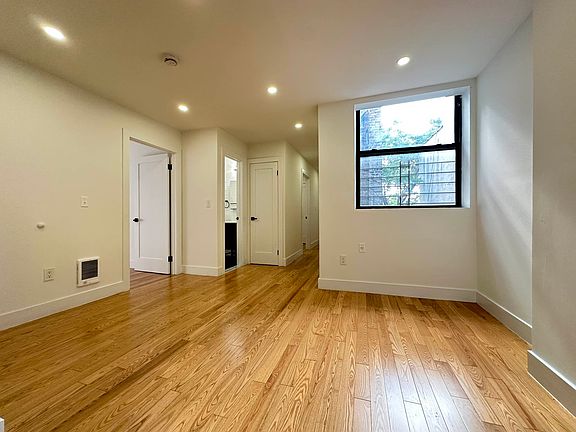 3rd image of 2322 Bedford Ave #3R