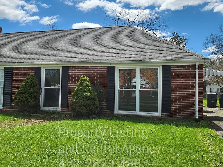 322 Cherokee Village Dr — Photo 1