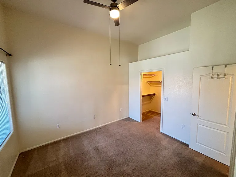 2305 W Horizon Ridge Pkwy #2324 — Photo 22
