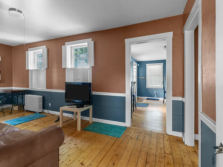 26 Perry St #1 — Photo 7