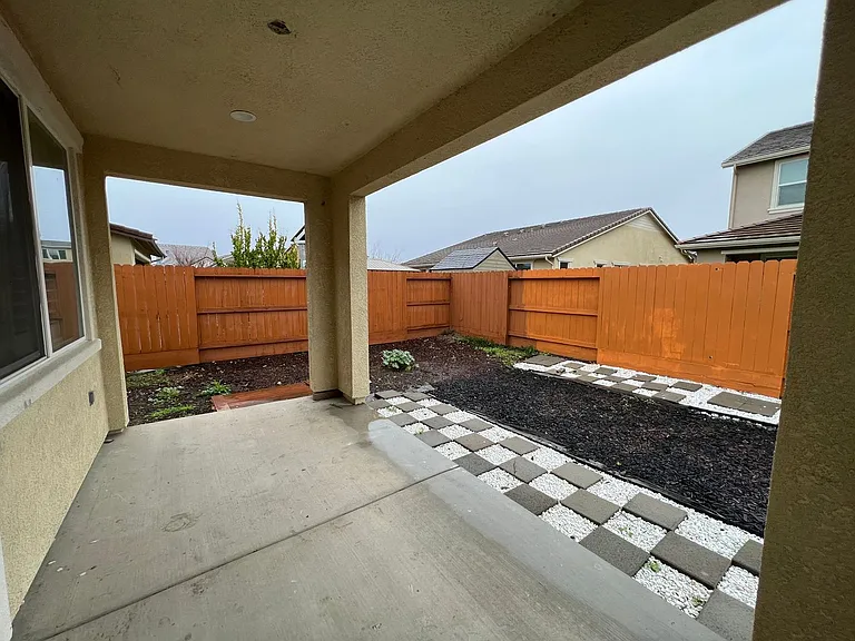 1484 Rock Springs Ave — Photo 22