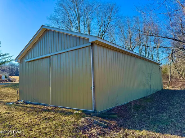 338 Layton Rd, Equinunk, PA 18417