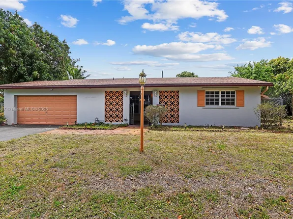 5200 SW 3rd St, Plantation, FL 33317