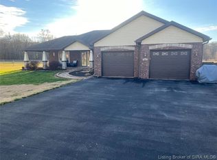 203 Summit Pkwy, Borden, IN 47106