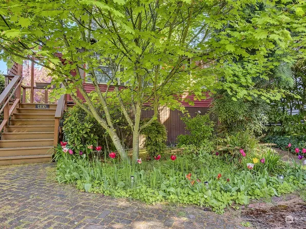 1810 S Weller Street, Seattle, WA 98144