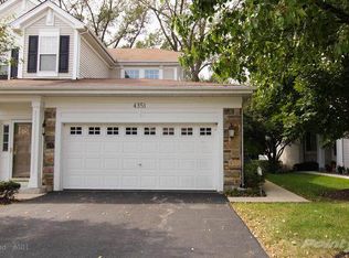 4351 Waters Edge Dr, Island Lake, IL 60042
