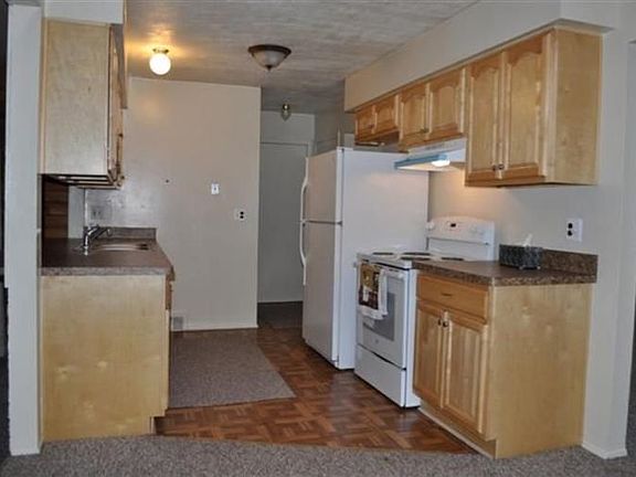 4th image of 8869 Nottingham Dr