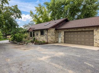 26008 Loomis Rd W, Waterford, WI 53185