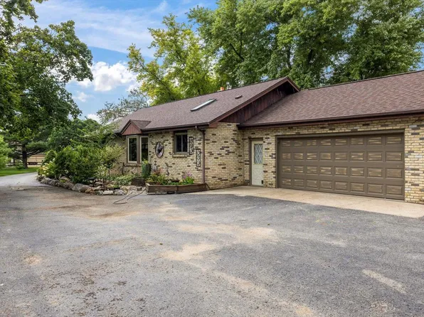 26008 West Loomis ROAD, Waterford, WI 53185
