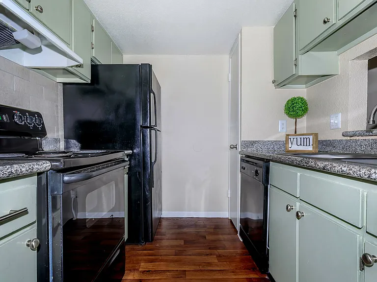 Reserve at Forest Ridge — Photo 5