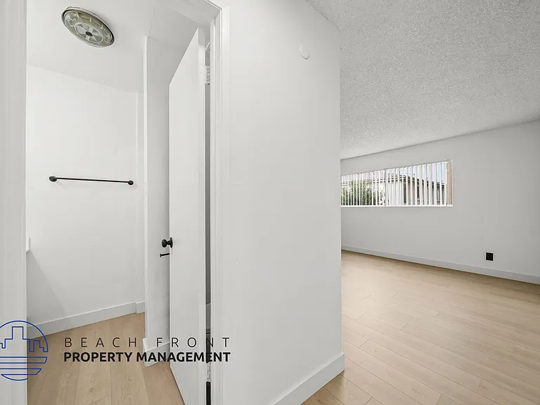 925 N. Inglewood Ave. — Photo 15