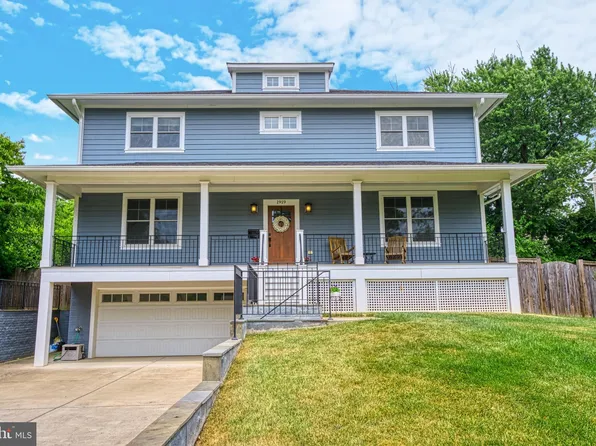 1919 Cherri Dr, Falls Church, VA 22043