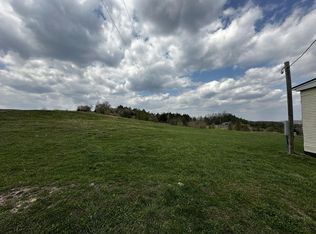 1741 Right Fork Montgomery Creek Rd, Vicco, KY 41773