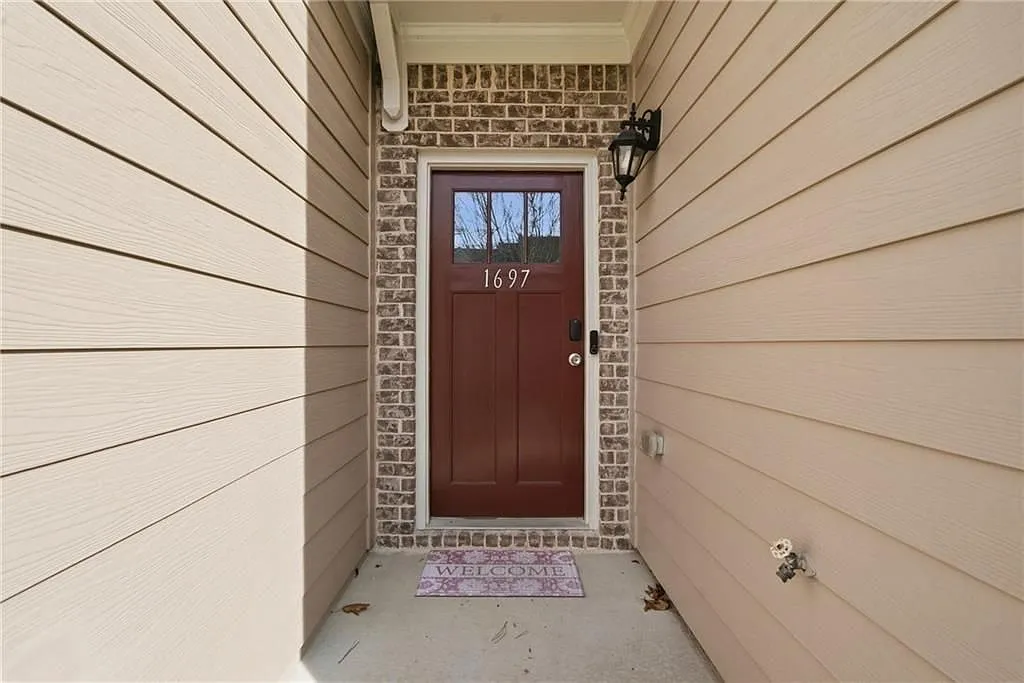 3 bed, 3.0 bath, 1803 sqft, $2,895 — Photo 3