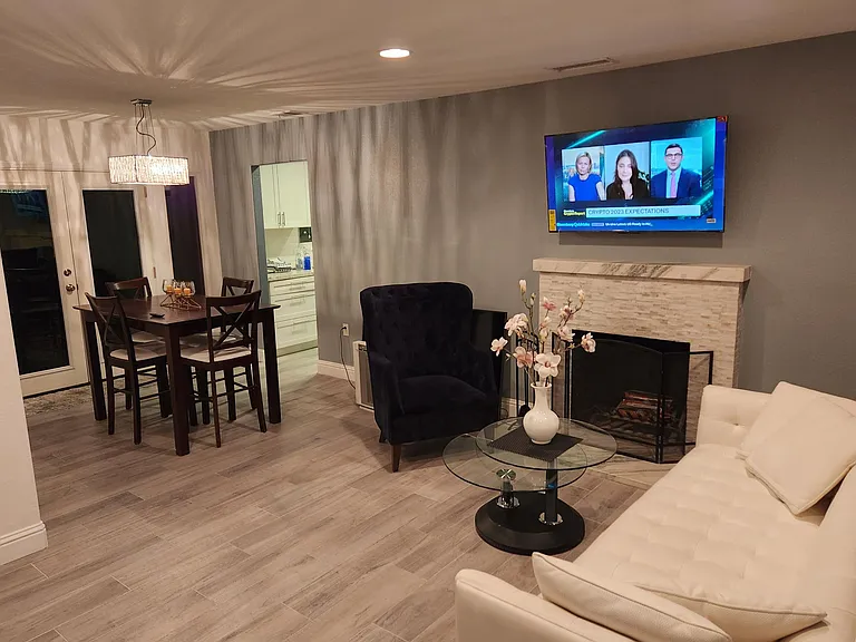 Elaine Dr — Photo 6