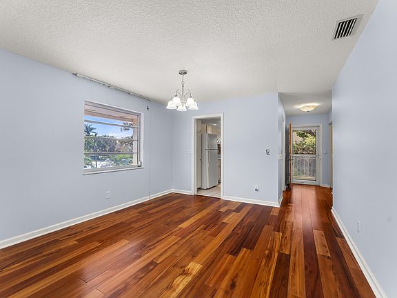 5th image of 939 NW 11th Terrace #04