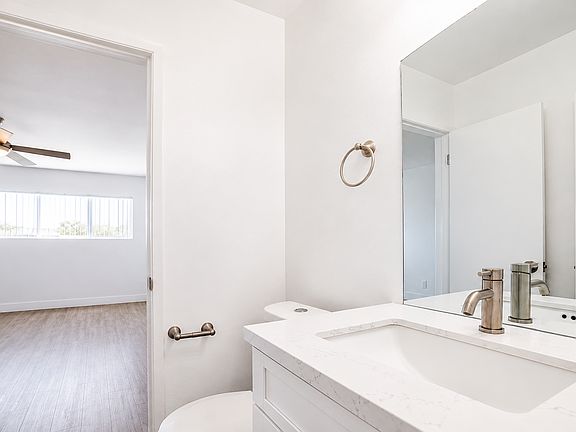 4th image of 2233 S Ridgeley Dr APT 303