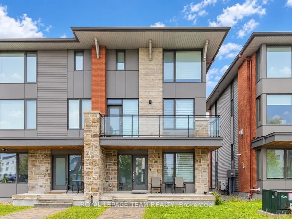 1407 Hemlock Rd, Ottawa, ON K1K 5A2