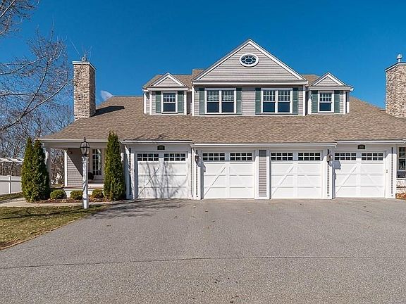 2nd image of 10 Heron Cir #A