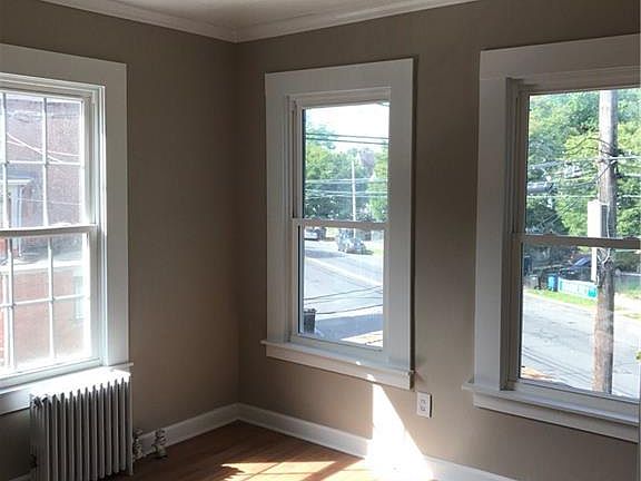 4th image of 84 Kimberly Ave