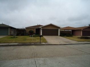 8200 Heatherbrook Trl, Port Arthur, TX 77642