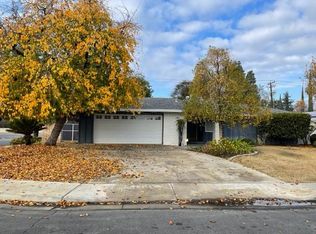 109 River Oaks Dr, Bakersfield, CA 93309