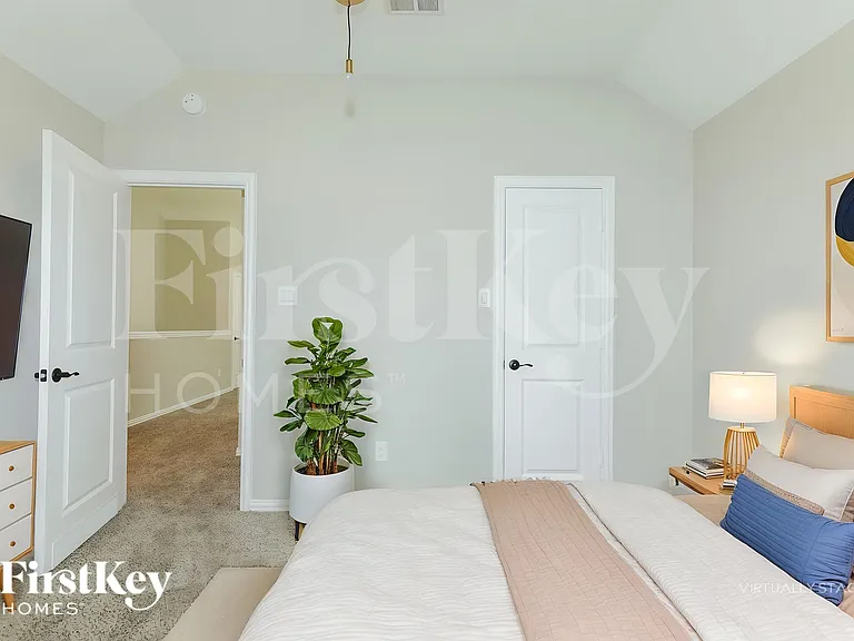 119 Del Carmen Dr — Photo 16
