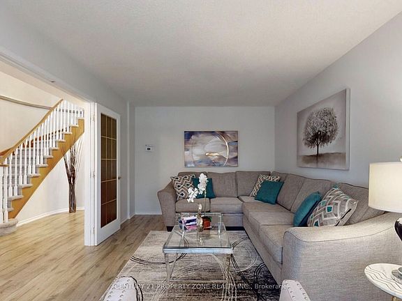 4th image of 15 Ribblesdale Dr