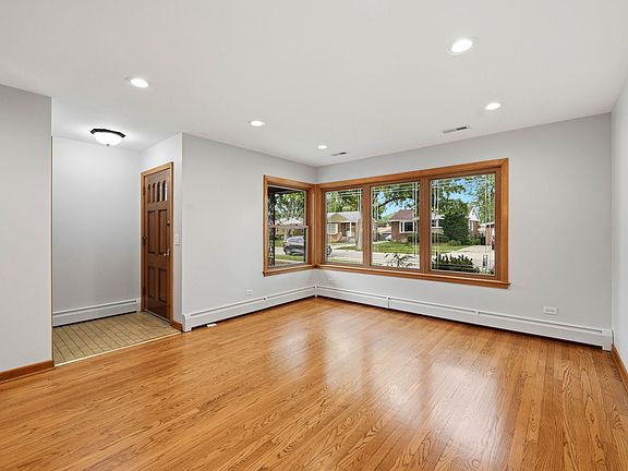 2nd image of 1434 Heidorn Ave