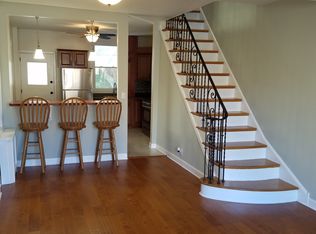 413 Shurs Ln, Philadelphia, PA 19128