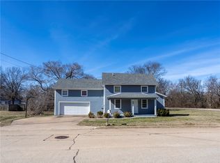 2202 S Elm St, Siloam Springs, AR 72761