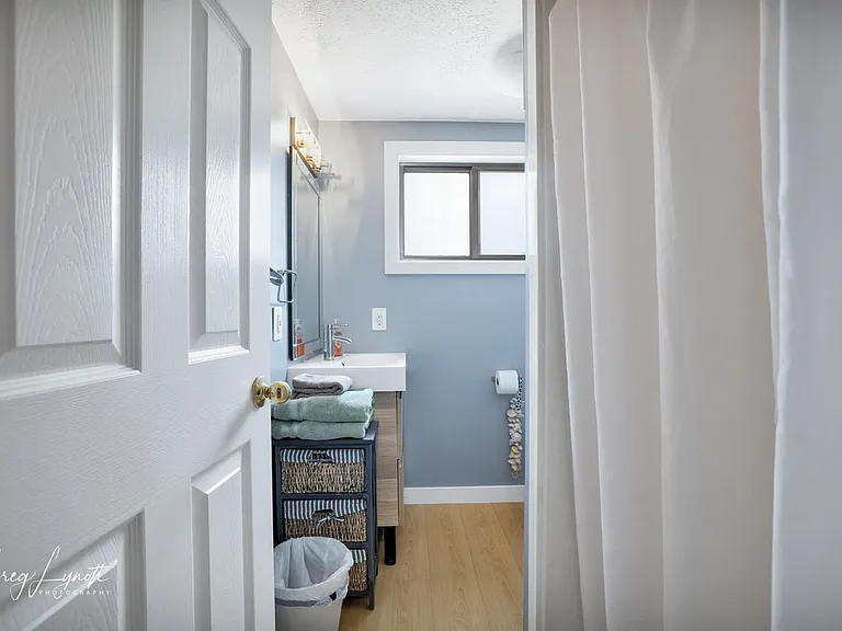 322 E Hillcrest Cir — Photo 17